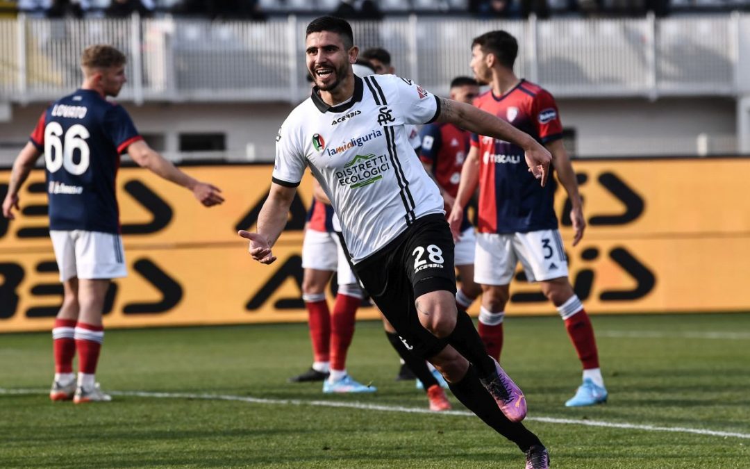 Erlic e Manaj lanciano lo Spezia, 2-0 al Cagliari