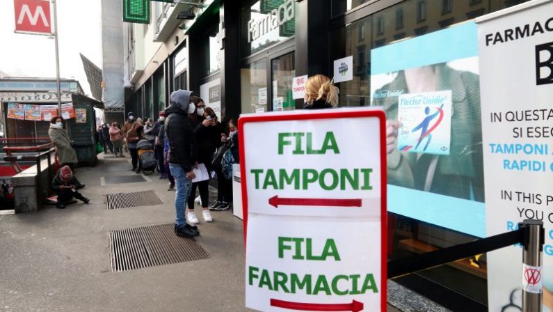 Covid, 28.900 nuovi casi e 129 decessi nelle ultime 24 ore