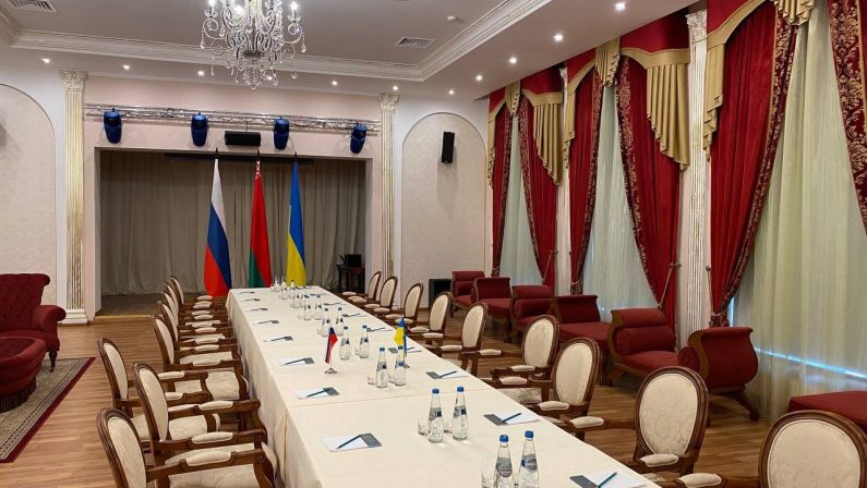 In arrivo a Kiev i premier polacco, ceco e sloveno. Continuano i colloqui diplomatici
