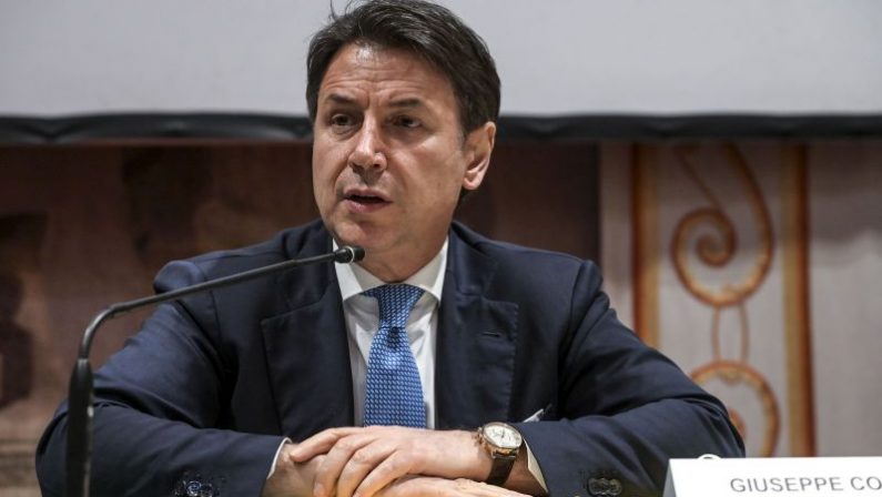 Energia, Conte: “Investire massicciamente sulle rinnovabili”
