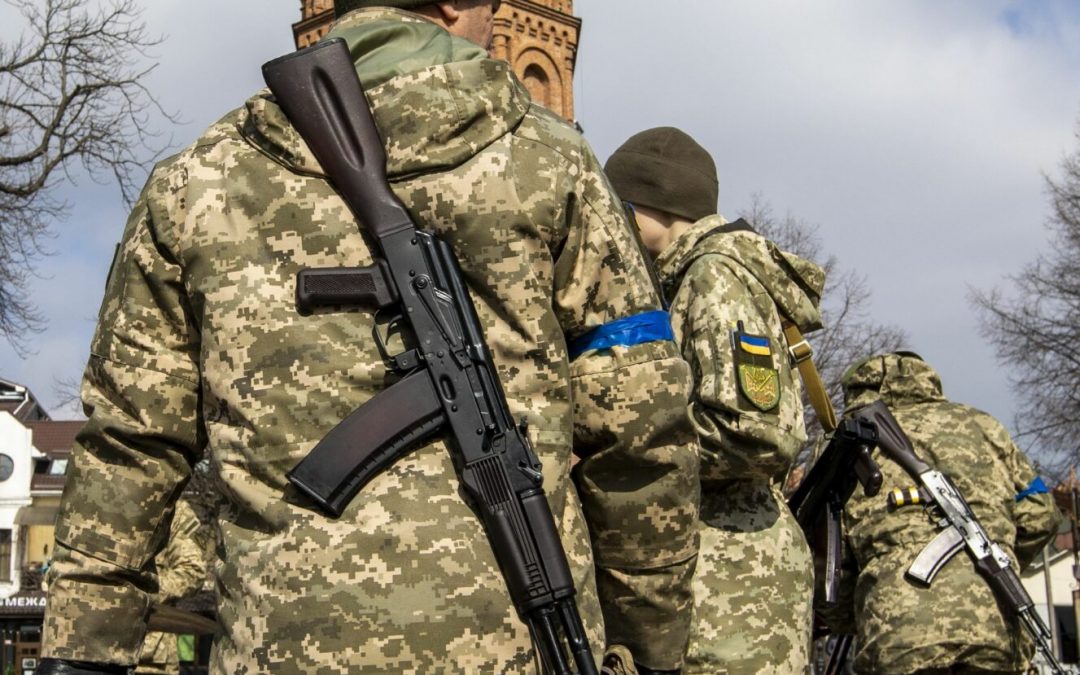 Ucraina, la guerra tra bombardamenti e negoziati