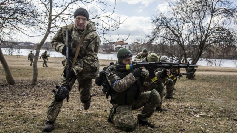 Ucraina, otto vittime nei bombardamenti di Podolsk a Kiev