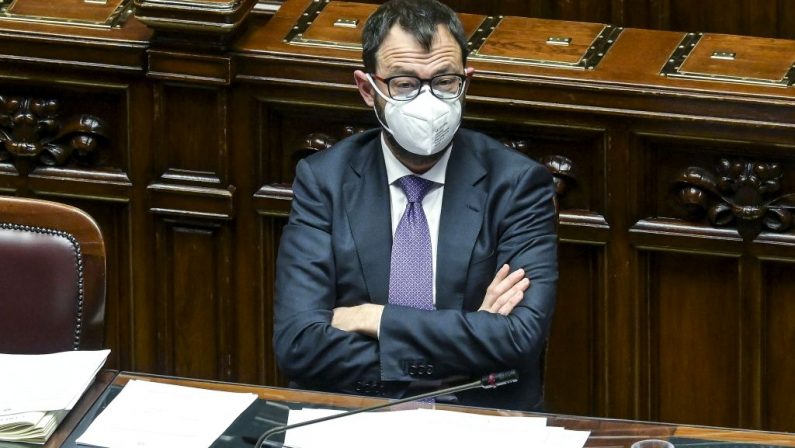 Patuanelli “Costi Energia non sopportabili, serve debito comune Ue”
