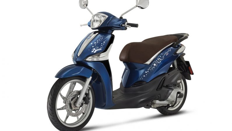 Piaggio Liberty si veste di Baci Perugina e ne celebra i 100 anni