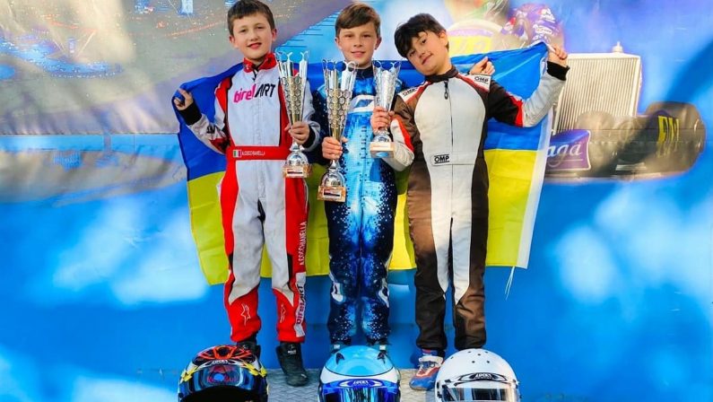 Il piccolo Antonio di Zambrone trionfa nel kart con il team dell'Ucraina