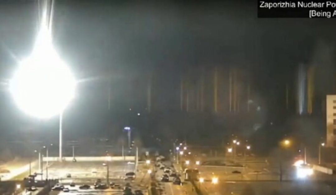 Ucraina, attacco alla più grande centrale nucleare in Europa