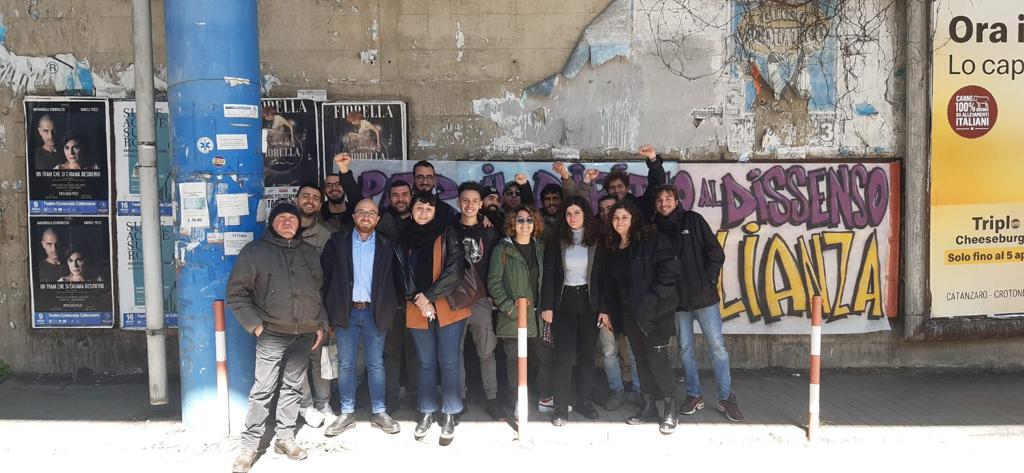 Il gruppo a Catanzaro a sostegno degli attivisti
