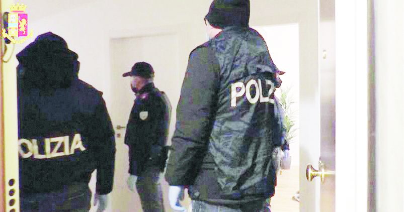 Un momento dell’operazione di lunedì scorso della polizia