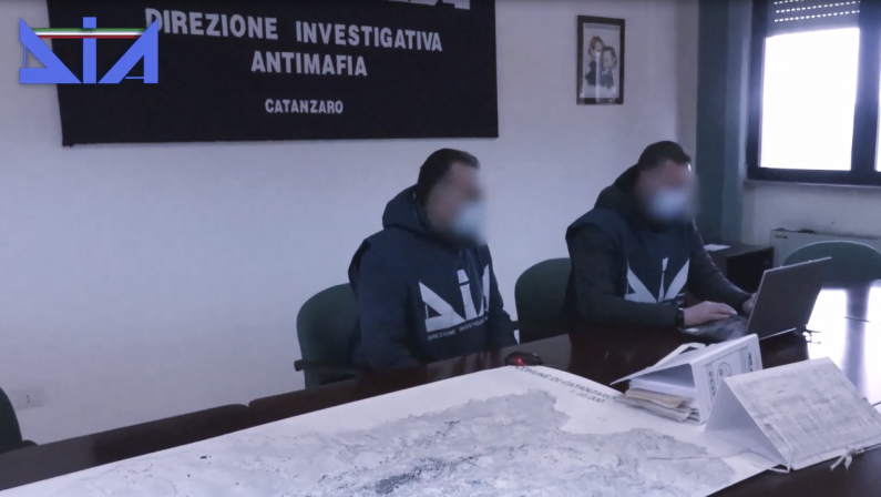 Dia, 'ndrangheta potenza sociale: aiuta le famiglie, divora le imprese e governa la politica