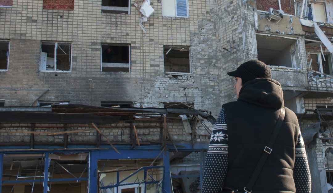 Un palazzo distrutto a Kharkiv, in Ucraina
