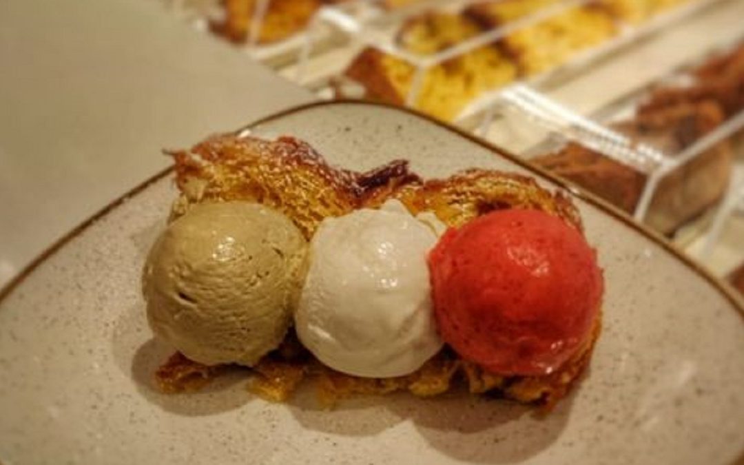 Il gelato abbinato al panettone del Tiri Bakery & Caffè