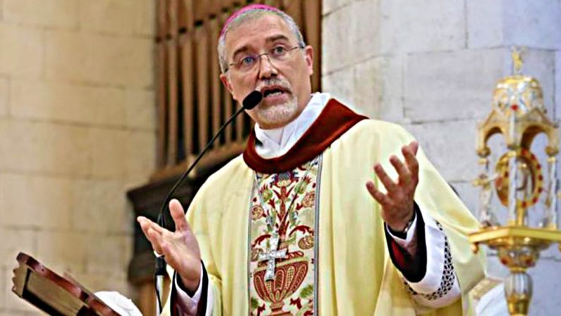 Il vescovo invita ad andare a firmare contro l'aborto