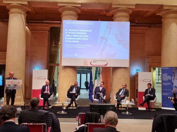 Industria farmaceutica italiana, 1,2 mld di investimenti in ricerca