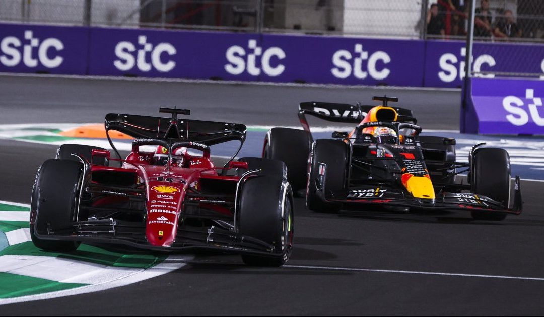 F1 2022, GP d'Arabie saoudite Verstappen gagne, 2° Leclerc et 3° Sainz.