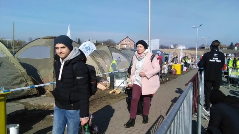 Ucraina, aumentano i profughi al confine ovest con la Polonia