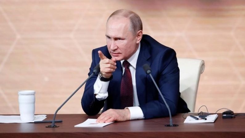 Putin riapre ai negoziati diretti ma è furioso per le armi a Kiev