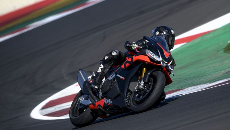 Aprilia Pro Experience, a Misano un corso esclusivo con Max Biaggi