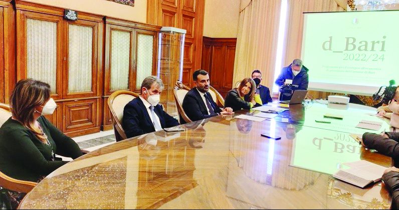 La presentazione al Comune di Bari dell’iniziativa per il sostegno al commercio