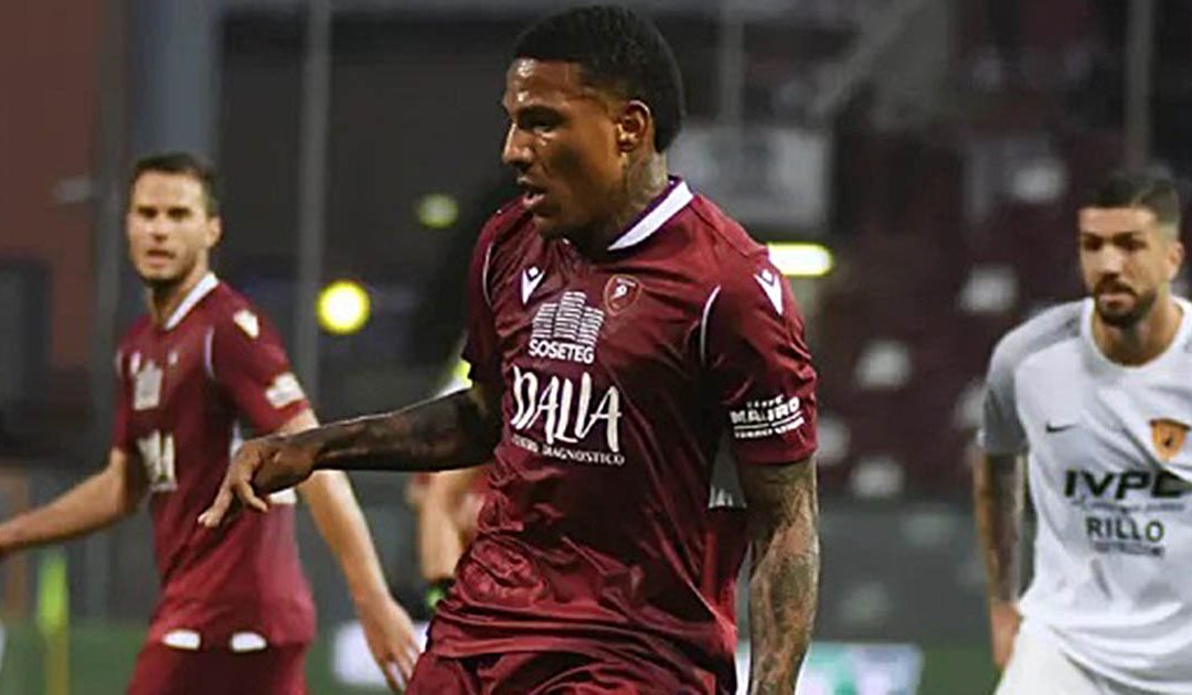 Serie B, colpo della Reggina che batte la capolista Lecce