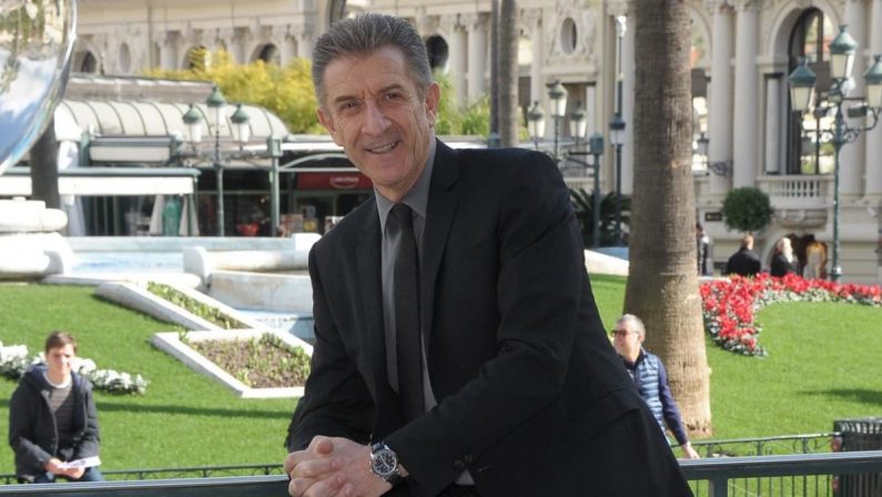 Intervista a Ezio Greggio: «La commedia va celebrata, oggi più che mai»