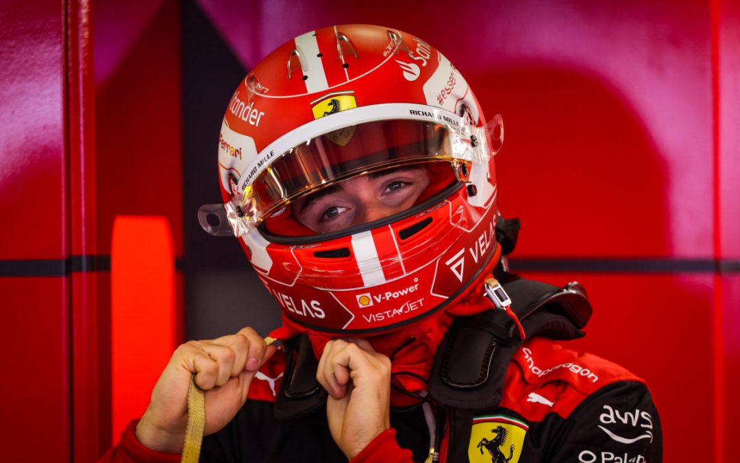 La Ferrari di Leclerc conquista la pole in Australia