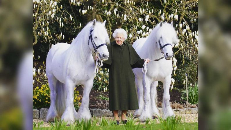 La regina Elisabetta compie 96 anni: i festeggiamenti a Sandringham