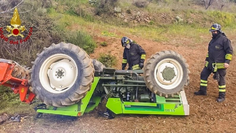 Tragedia nel Cosentino: 90enne muore schiacciato dal suo trattore