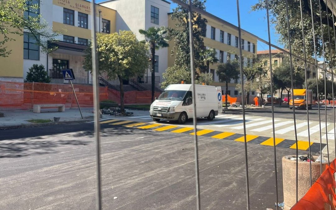 Gli ultimi interventi su via Roma prima della riapertura al traffico prevista per sabato