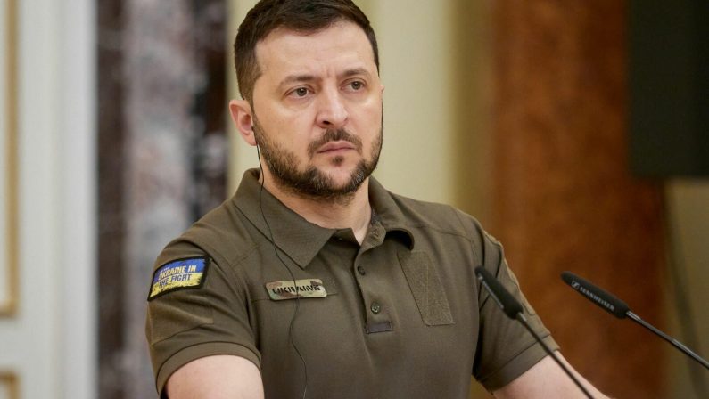 Zelensky “Le prossime settimane di guerra saranno difficili”