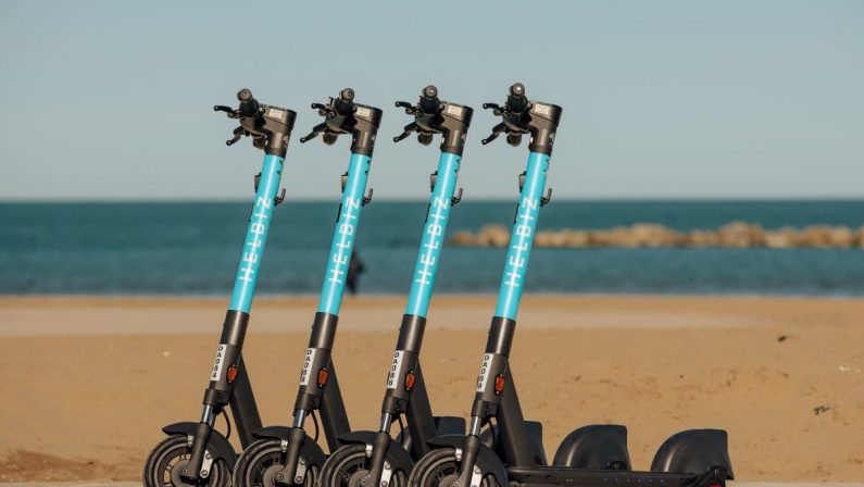 Helbiz, in un anno a Fiumicino risparmiati 500 mila kg di CO2