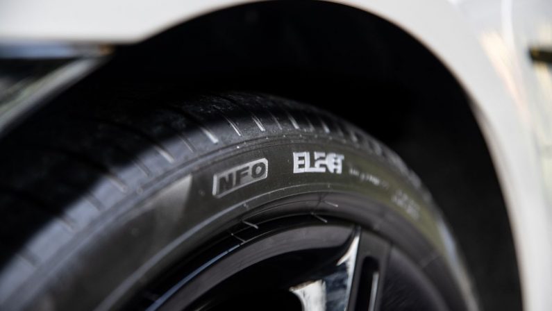 Pirelli raddoppia in un anno primo equipaggiamento elettriche e ibride