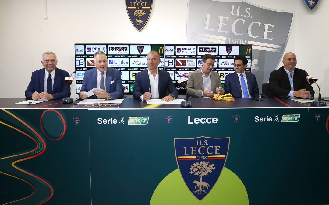 La conferenza stampa di presentazione. Foto pagina Facebook U.S. Lecce