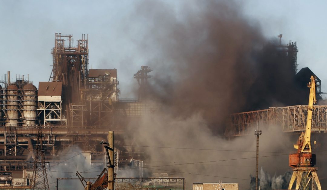 L'acciaieria Azovstal a Mariupol distrutta dalle bombe