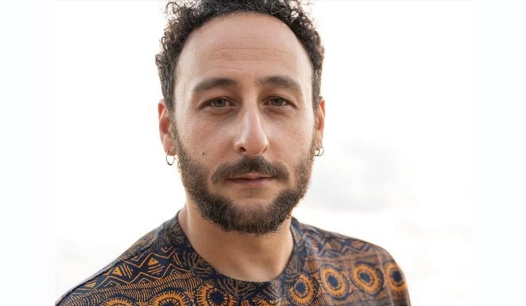 Giuseppe Cutrullà, l’attore vibonese nella serie Bang Bang Baby