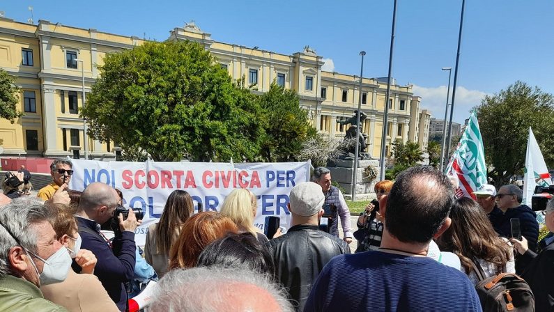 La Calabria torna in piazza per Nicola Gratteri: scorta civica a Catanzaro