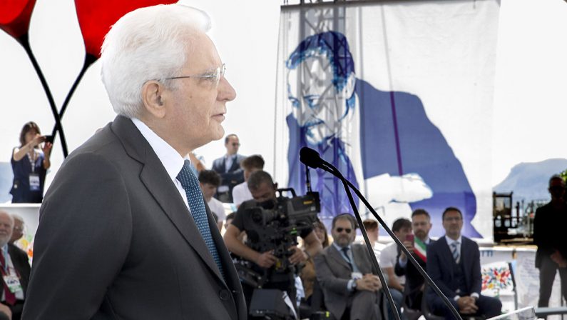 30 anni dopo Capaci, Mattarella: «La democrazia si è opposta alla ferocia della mafia»