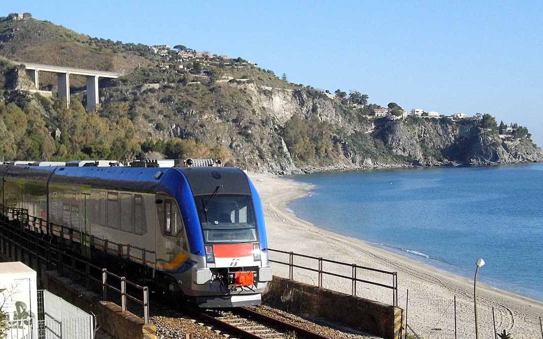 L’estate di Trenitalia in Calabria: orari e promozioni