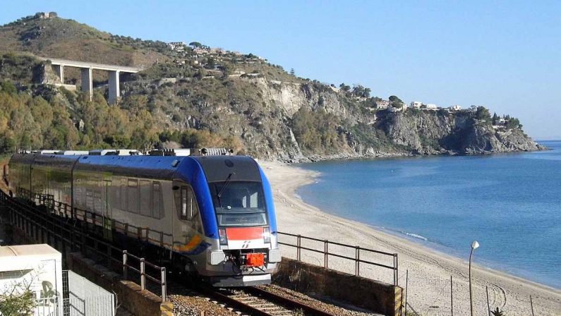 L'offerta estiva di Trenitalia in Calabria: orari e promozioni dal 12 giugno