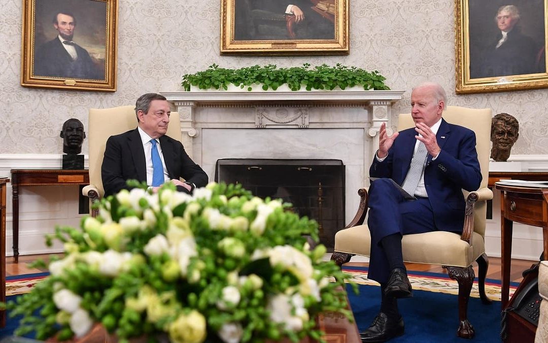 Mario Draghi e Joe Biden nello Studio Ovale