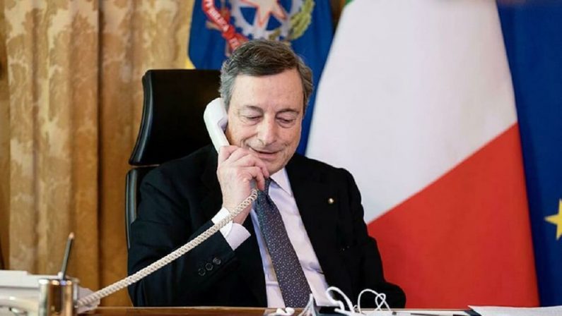 Draghi chiama Putin per sbloccare il grano: «Ma non ho visto spiragli di pace»