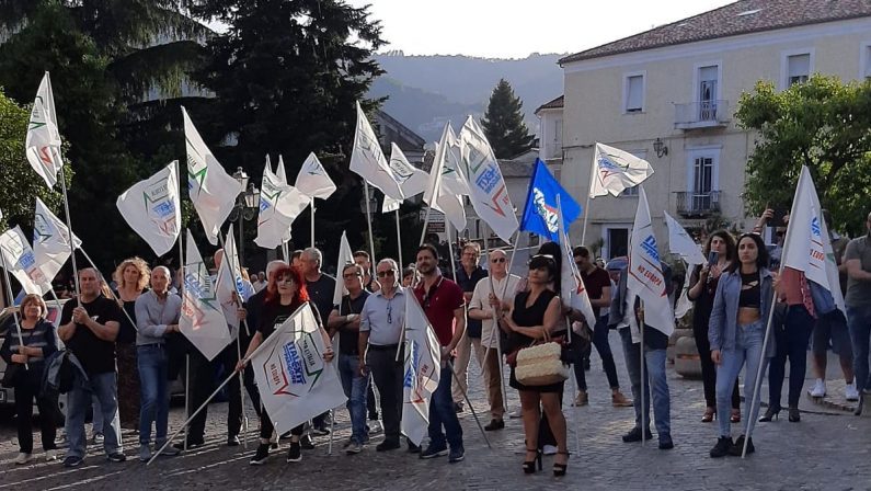 Italexit, il partito di Paragone mette radici in Calabria