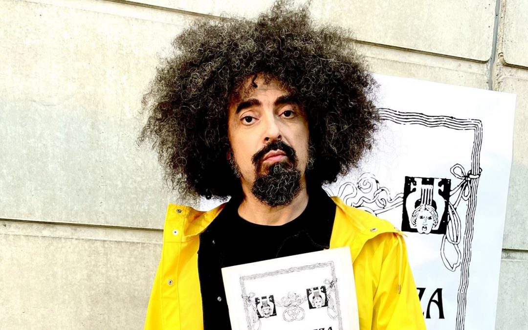Caparezza annuncia: “Ho l’acufene, dopo questi 20 concerti mi fermo”