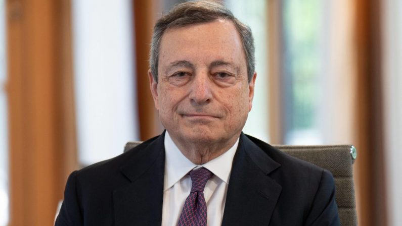 Draghi al G7 “Putin non deve vincere, uniti nel sostegno all’Ucraina”