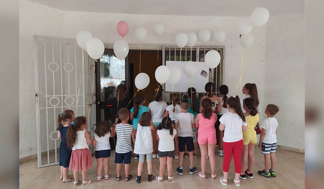 I bambini di Dasà rendono omaggio alla piccola Elena Del Pozzo