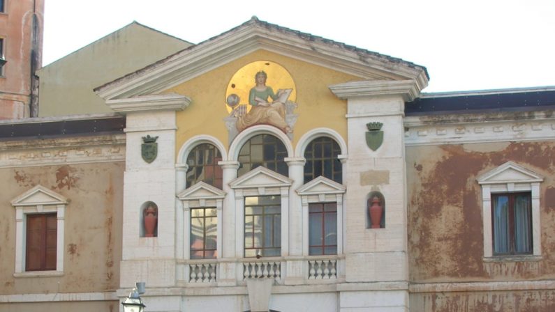 Cosenza, la Biblioteca civica resta chiusa