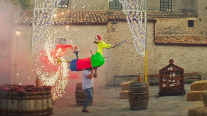 Cultura e folklore, spunta il &quot;camiddhu&quot; nel video di Jovanotti girato in Calabria