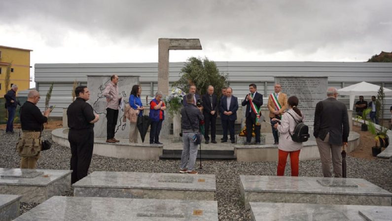 Migranti, a Reggio Calabria apre il cimitero per le vittime del mare