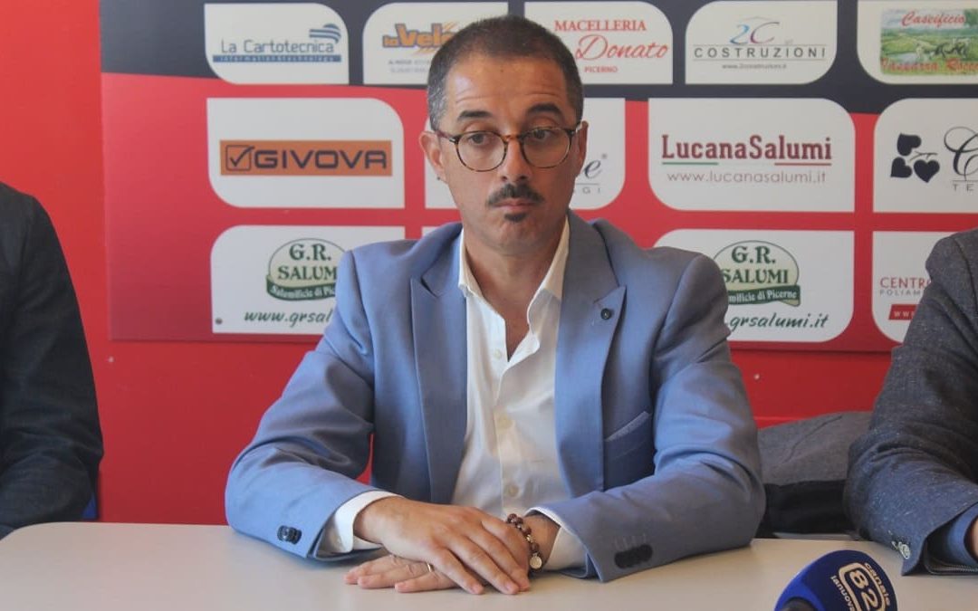 Emilio Longo durante la presentazione
