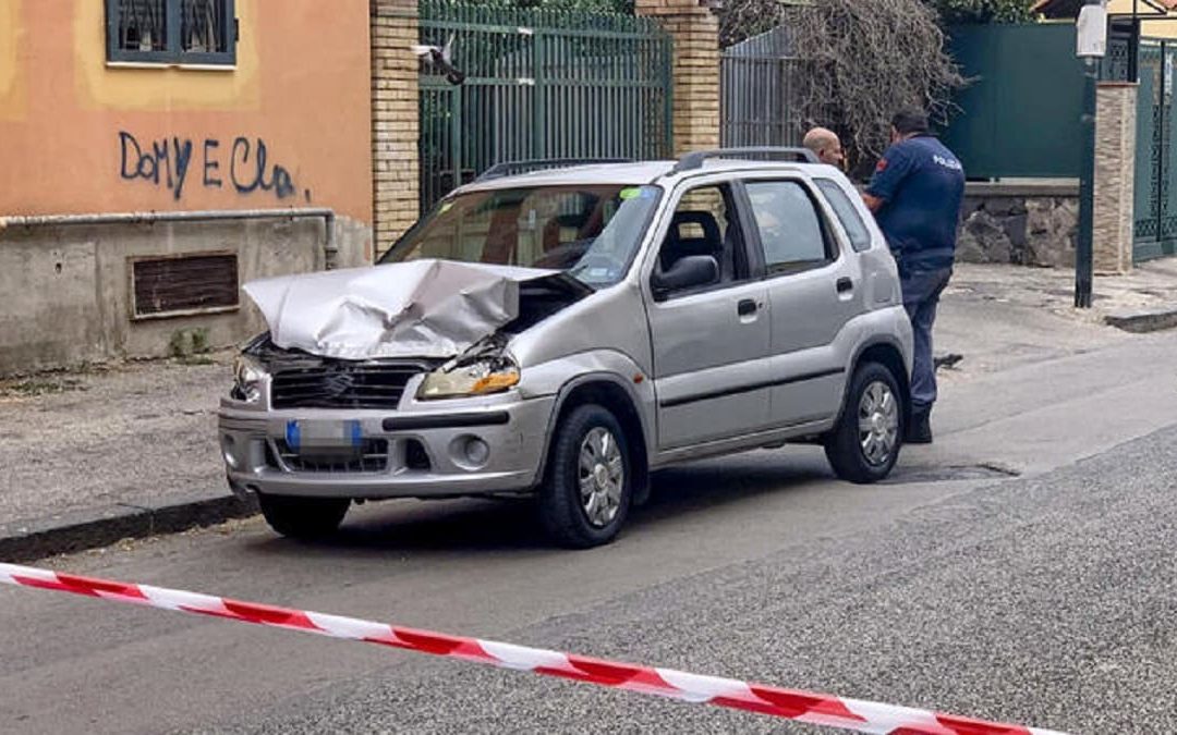 Napoli, bimbo di 3 anni muore investito da un’auto