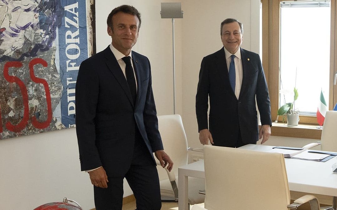 Emmanuel Macron e Mario Draghi durante l'incontro di giovedì scorso a Bruxelles